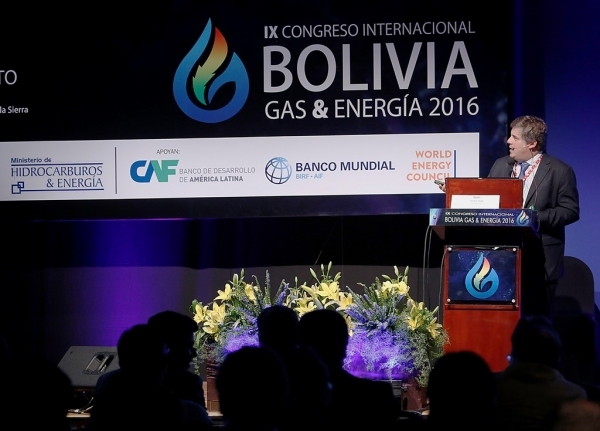 Javier Díaz: “Esperamos que en 2018 los precios de WTI tengan una media de 65 dólares por barril”